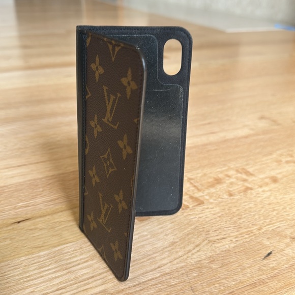 Authentic Louis Vuitton phone case, with credit card holder - Picture 4 of 7